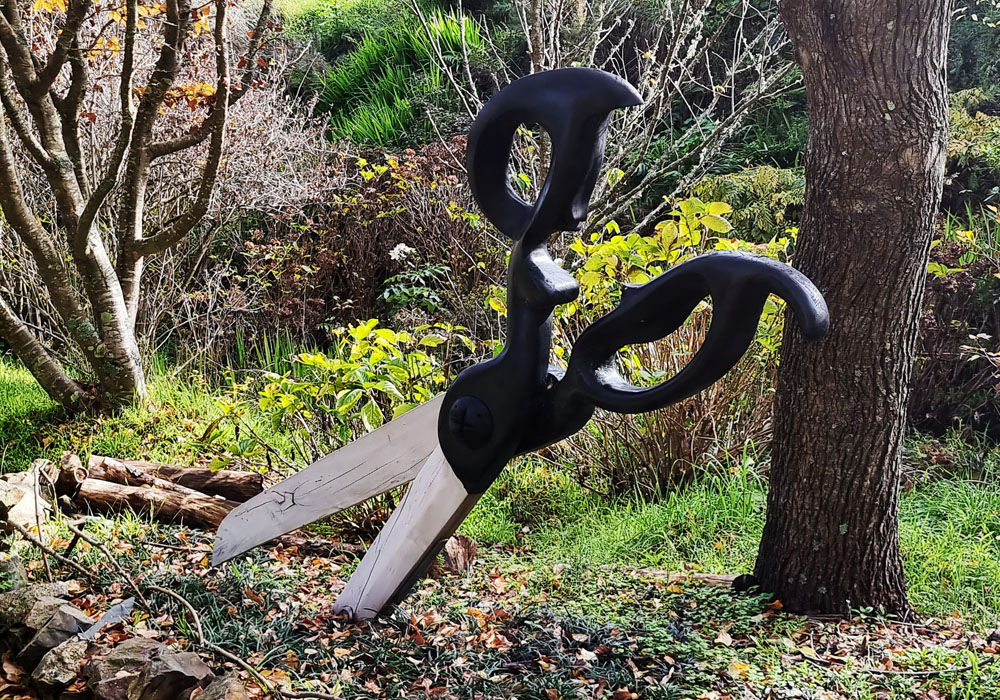 Scissors sculpture