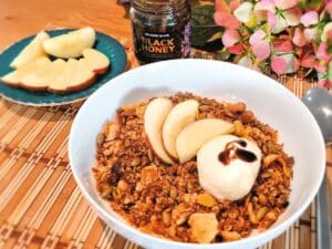 Recipe: Granola with black honey