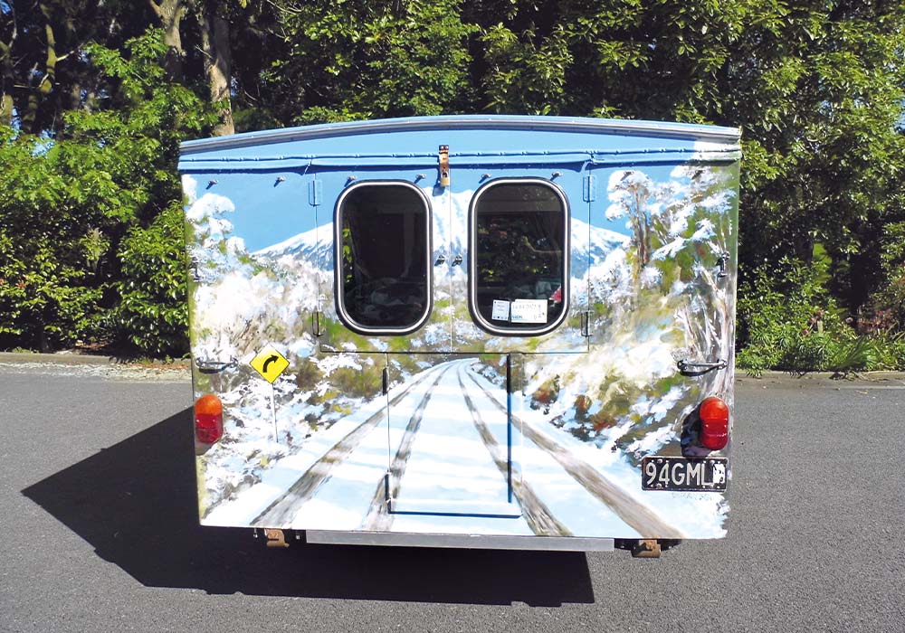 Resene Reno pop-up camper