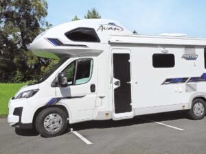Avan Ovation M6